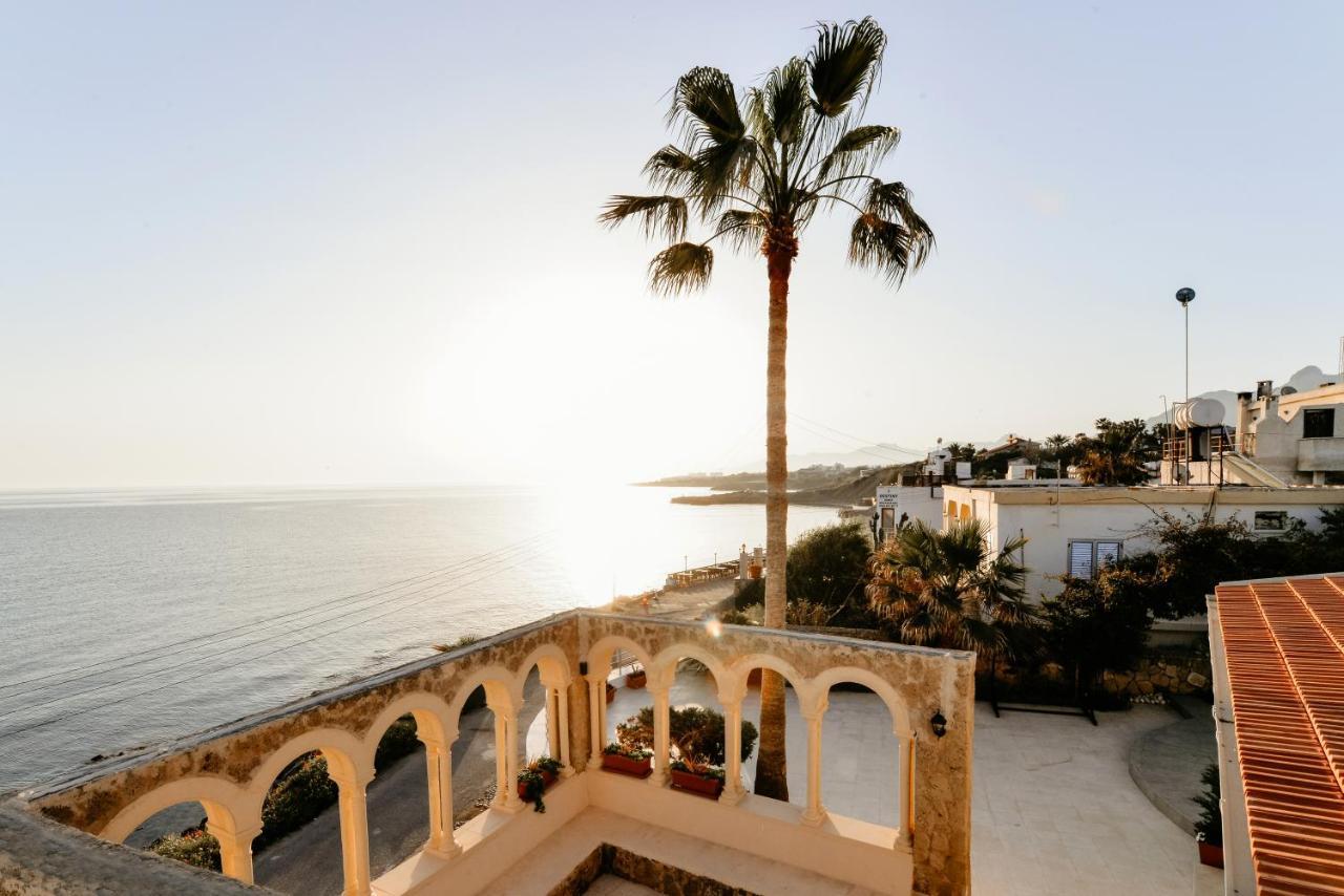 Luxuriant Houses Kyrenia Villa Kyrenia  Exterior photo