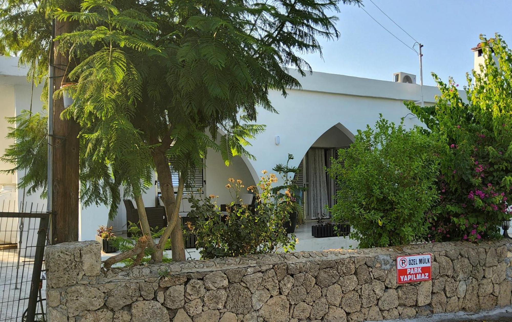 Luxuriant Houses Kyrenia Villa Kyrenia  Exterior photo